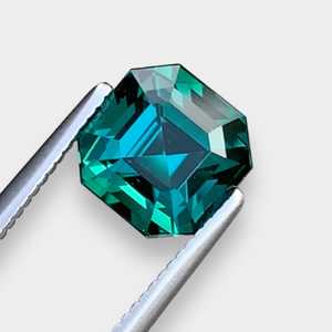Tourmaline bleu turquoise naturelle de qualité supérieure, taille Asscher, 2,18 carats, clarté LoupeClean, 6,8x6,8x6,0 mm, provenance Afghanistan - Product Image 3