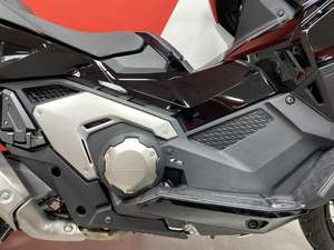 Oferta de Calidad: Nueva XADV 750 DCT Euro 5 745cc, Scooter de Aventura con Certificación CE, Venta al Por Mayor para Exportación - Product Image 5