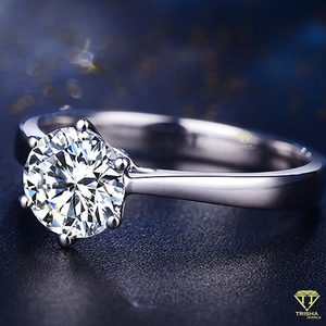 Bague de fiançailles de laboratoire de coupe ronde solitaire classique dans des bijoux de mariée élégants à six broches - Product Image 4