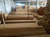 Planches de teck de Birmanie dorées de qualité supérieure, diamètre 2000 mm, forte teneur en huile naturelle, durée de vie supérieure à 100 ans, pour menuiserie haut de gamme