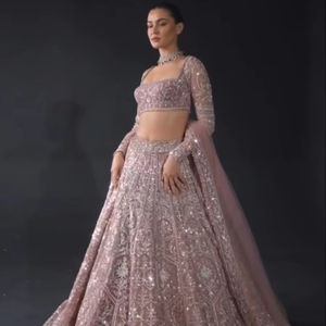 Collection Lehenga pour mariage magnifique et tendance - Product Image 1