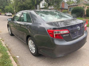 Toyota Camry Hybrid LE Usado del 2012 - Product Image 3