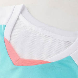 Maillot et short de football pour hommes avec un design personnalisé, votre propre uniforme de football pour les tournois - Product Image 3