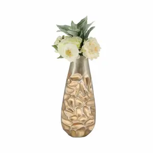Vase à fleurs en métal artisanal pour la décoration intérieure, vase haut de gamme fabriqué à la main par Zahid Exports. - Product Image 2