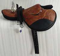 BLUHORSE Selle d'équitation anglaise pour chevaux de course, ensemble complet 3 pièces, cuir PU durable, sangles d'étrier, quincaillerie nickelée, tout inclus