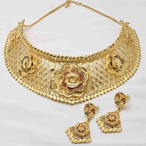 Vente en gros design traditionnel de luxe 14K 18K 24K plaqué or ensemble ras de cou tendance colliers de bijoux en laiton rempli d'or - Product Image 1