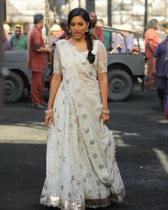 Vêtements de mariage de qualité à l'exportation, couleur blanche, broderie Georgette, travail, Lehenga, Choli, vente en gros, fournisseur de Surat - Product Image 2