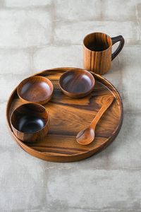 Plato de servicio de madera maciza redondo personalizado seguro para el hogar bandeja de aperitivos de madera de nogal negro de lujo patrón de planta de cocina ecológico - Product Image 6