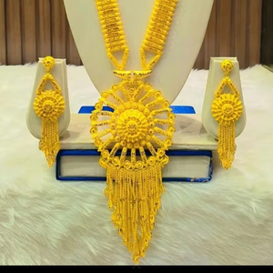 Conjunto de Joyería de Lujo Chapado en Oro de 24K con Collar y Aretes de Cobre de 18K Vintage con Patrón Floral y Circonita, Accesorio de Moda Francia EE. UU. - Product Image 3