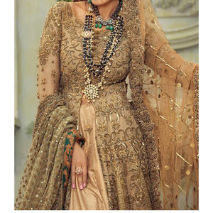 Robe de mariée en satin classique avec dos à lacets conception longue tenue de mariage pour les mariées grande taille compatible - Product Image 2