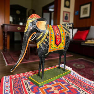 Elefante Pintado a Mano en Hierro con Diseño de Plantas para la Celebración de Diwali - Product Image 2