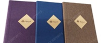 Couverture de menu de restaurant personnalisée 2024 en tissu de lin violet avec finition en jute, logo gravé au laser, format A4/A3, certifiée ISO9001:2015