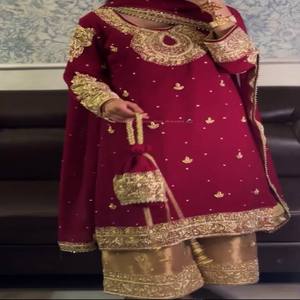 Traje Étnico VASTRA COTTAGE para Mujer, Top Bordado en Georgette Sintético Pesado, Plazo y Dupatta con Lentejuelas, para Fiestas - Product Image 2