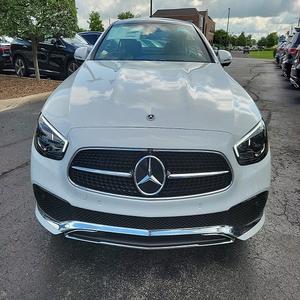 ¡Oferta Imperdible! Mercedes-Benz Clase E 4MATIC I-6 Cilindros Automático con Tracción en las Cuatro Ruedas, Sedán de Lujo Blanco, Súper Limpio, 2023 - Product Image 1