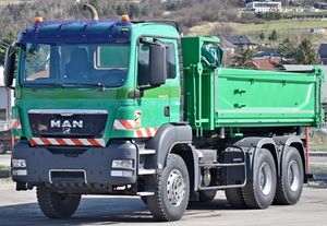 Camion benne basculante diesel MAN TGS 33.360 6x4 d'occasion 2008 pour chantier de construction et transport minier - Product Image 1
