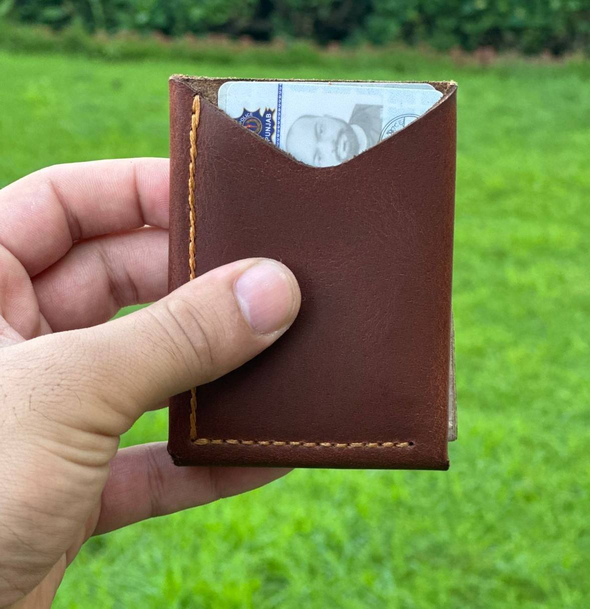 สีน้ำตาล