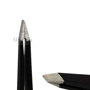 Pinzas de Cejas de Acero Inoxidable Negro de Lujo con Punta Inclinada, Antideslizantes, Precisas, Duraderas, Ecológicas, Herramienta de Belleza Profesional - Product Image 4