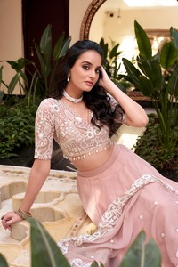 Lehenga Choli de Seda y Georgette con Bordado de Lentejuelas para Bodas, Fabricante de Moda Femenina de Surat a la Tarifa Más Baja - Product Image 6