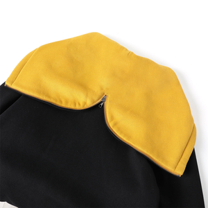 Hoodie unisexe Winter State Black Prep en molleton de coton biologique premium avec poche kangourou, motif mascotte Hornet, écologique, couleur unie - Product Image 3