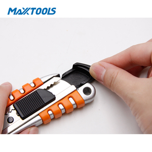Cuchillo Multiusos SK5 con Bloqueo Automático OEM, Cuchilla Retráctil de Alta Resistencia con Caja de Aluminio para Cortar Cartón, Alfombras y Manualidades - Product Image 4