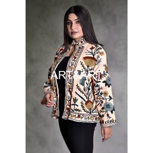 Chaqueta de TNT de tela de pato con bordado Suzani hecha a mano india, regalo de ropa de mujer para su Chaqueta corta étnica Suzani - Product Image 5