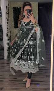 Anarkali de Manga Larga con Pantalón de Algodón y Dupatta, Lehanga Nupcial en Seda Banarasi para Mujer, para Ocasiones Especiales - Product Image 3