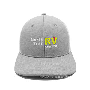 Casquette snapback vintage structurée et respirante à 6 panneaux, tenue de streetwear décontractée et sportive pour le sport, fabriquée au Vietnam. - Product Image 1