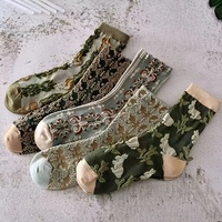 Chaussettes en coton de Style Vintage, chaussettes Tube mi-longues à Texture brodée, bas et bonneterie pour femmes