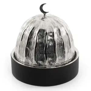 Boîte à bonbons en laiton pur poli doré avec finition en aluminium idéale pour servir des bonbons et des chocolats aux noix dans un style luxueux - Product Image 3