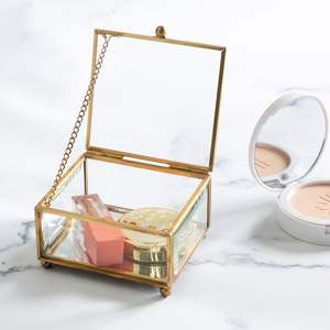 Boîte à bijoux en verre métallique de conception antique durable et luxueuse avec des détails complexes pour des solutions de stockage élégantes - Product Image 5