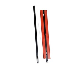 Prodotto a Doppia Forbice con Alimentazione Manuale - Product Image 1