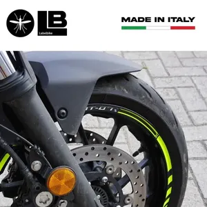 Strisce Adesive Giallo Fluorescente per Cerchioni Moto Yamaha MT-07, Accessori Compatibili per Pneumatici e Ruote - Product Image 3