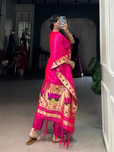 Vestido Kaftan Jacquard de lujo para mujer Kaftan de tela Premium con hermosos patrones Ideal para fiesta de boda y ropa de Resort - Product Image 2