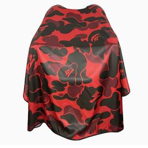 Capa de barbero camuflada roja - Product Image 1
