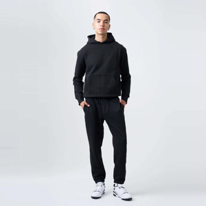 Made Best Material Classic Mens Heavyweight Black Fleece Sweatsuit - Cozy Winter Sweatshirt and Jogger Set para uso diario - Product Image 2