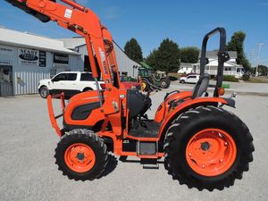 Wholesale Supply 4WD Kioti DK5510 Tractor Diesel Mini Tractor 4X4 Drive Wholesale Buy Premium Quality Ready To <b>Ship</b> - Product Image 3