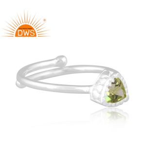 แหวนเงินแท้ดีไซน์ทันสมัยประดับพลอยเพอริดอทดีไซน์ปรับขนาดได้จากผู้ผลิตเครื่องประดับ - Product Image 3