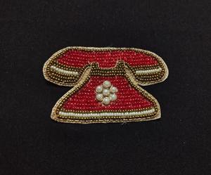 Broche tendance faite à la main avec des perles brodées pour femmes, perles de graines délicates pour mariage, pour enfants par glowin fashion - Product Image 4