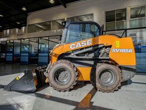 Chargeuse compacte sur pneus CASE SV185B, 90 CV, diesel, machine de construction robuste, boîte de vitesses, pompe, moteur - Product Image 5