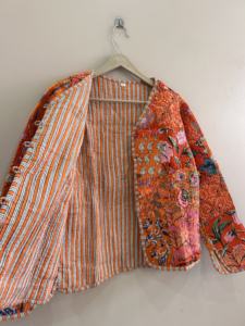 Chaqueta Corta Acolchada de Algodón Estilo Urbano para Mujer, Chaqueta Corta Hecha a Mano con Parches para Mujer - Product Image 5