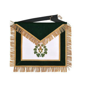 Tablier maçonnique vert fait main avec broderie de croix centrale blanche, franges dorées, forme rectangulaire, accessoire artisanal textile - Product Image 1