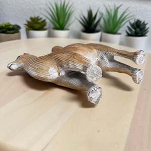 Scultura in Legno di Cammello Intagliata a Mano YEEYAYA, Stile Art Deco, Materiale in Ottone con Motivo Vegetale per Decorazione Casa e Stanza - Product Image 1