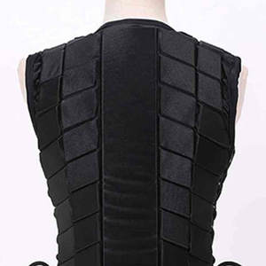 Gilet d'équitation extensible et confortable avec coupe épurée et ajustement fiable - Product Image 5