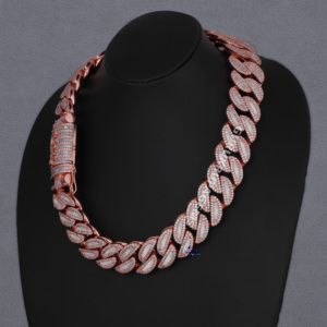 Custom Jewelry Crafted With Luxurious 925 Silver Sparkling VVS Clarity Moissanite Sparkling Brilliance Diamond Cuban Chain - Product Image 4