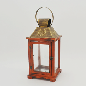 Linterna decorativa de metal para interiores, farol de madera con diseño clásico de hierro para decoración del hogar y jardín - Product Image 2