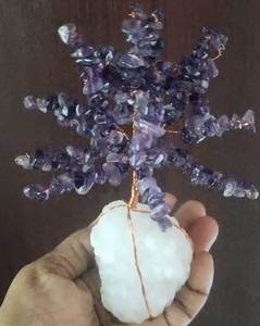 Apophylite, pierres précieuses en copeaux, forme la plus récente avec base, brute, entièrement faite à la main en Inde - Product Image 1