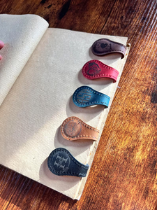 Marcapáginas de Cuero Crazy Horse Hecho a Mano Personalizado, Marcapáginas Magnético de Cuero Genuino Personalizado para Regalo de Lector - Product Image 4