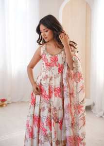 Traje Anarkali de Algodón Completamente Cosido de Talla Única con Dupatta para Mujer, Traje Anarkali Tradicional a un Precio Accesible - Product Image 6