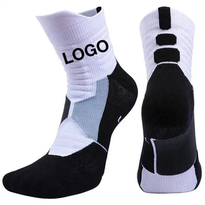 Logo personnalisé Chaussettes OEM de haute qualité pour hommes Chaussettes de sport sans couture Athletic Half Terry Basketball Crew Sock Factory - Product Image 1