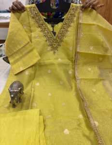 Dernière tendance indienne tenue élégante lourde Simar soie Kurti pantalon avec Dupatta fabricant de Surat à bas prix à vendre - Product Image 2